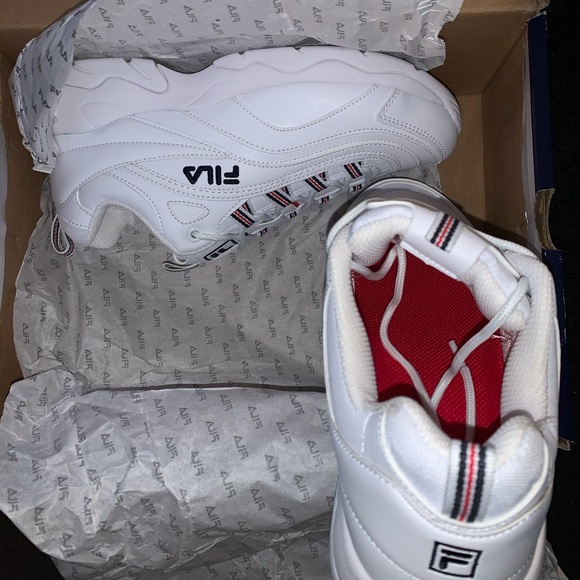 Women’s Fila shoes - Picture 3 of 4